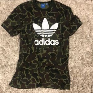 Adidas T-shirt